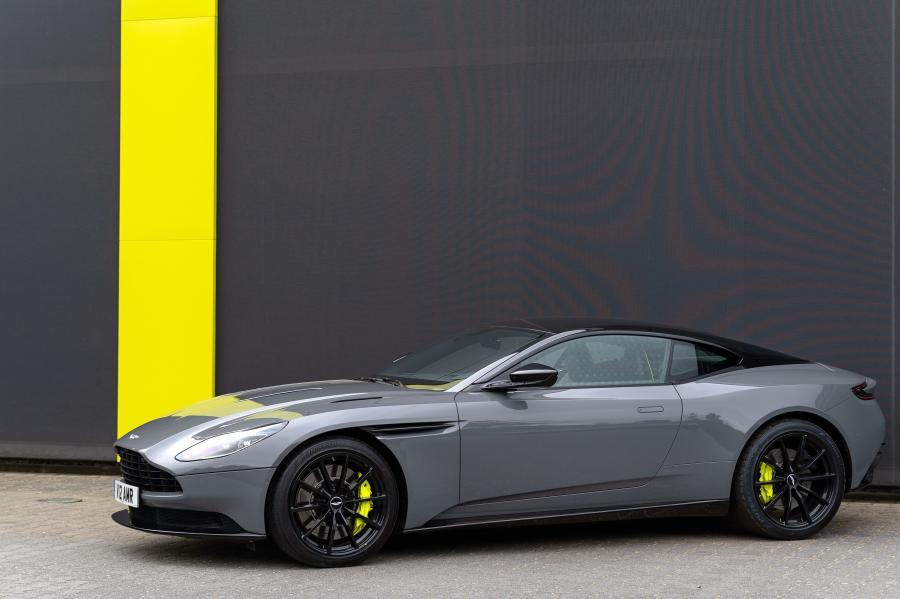  Aston Martin DB11 AMR 2018 года  (WW) (фото 22 из 43)